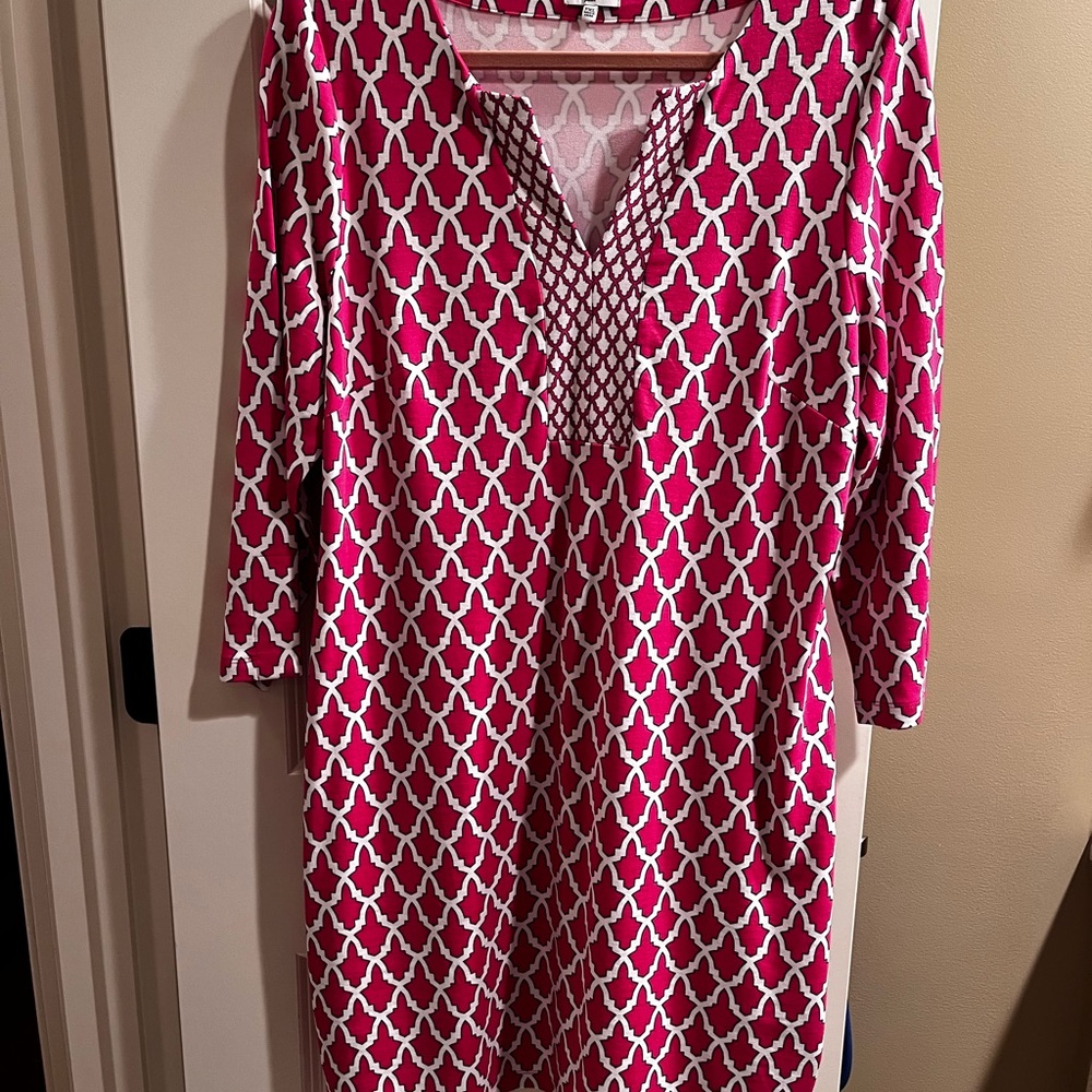 Crown & Ivy pink and white medallion print dress